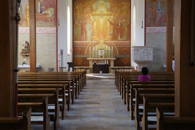 Altarraumgestaltung Pfarrkirche Rexingen, Stahl, Ahornholz, Jurakalk, 2014
