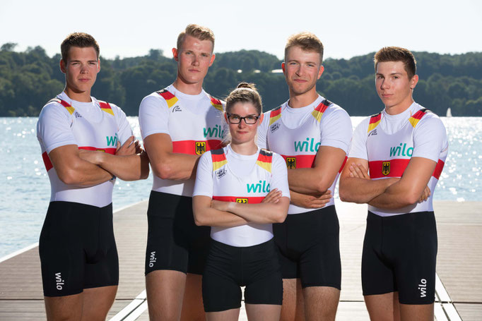 Lukas Geller (Crefelder Ruder-Club 1883), Max John (Olympischer Ruder-Club Rostock von 1956), Steuerfrau Larina Hillemann (Lübecker Rudergesellschaft von 1885), Henry Hopmann (Hanauer RC Hassia), Leon Schandl (Bessel-Ruder-Club). Foto: DRV/Schwier