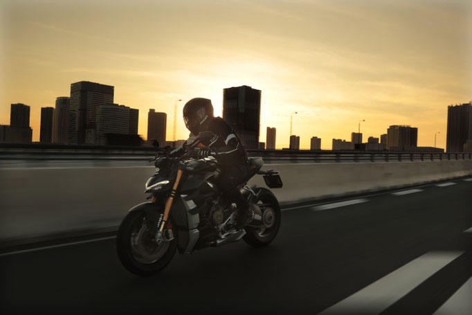 ENGINE × Ducati