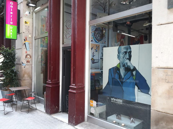 'SENIOR ANONYMO DEL TREN' in gallery window, Artevistas Gallery, Barcelona,Spain, 2019.