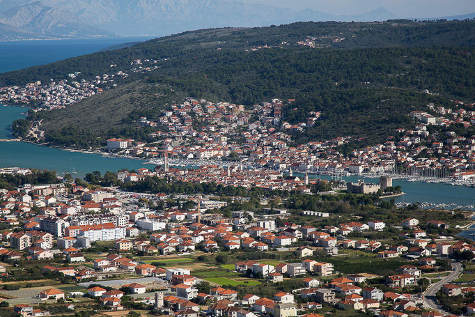 Aussicht von der Staatsstraße D 58 auf Trogir