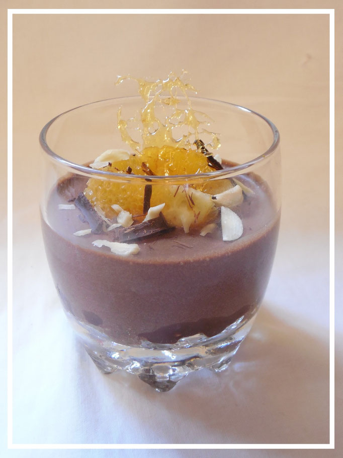 Orangen-Sckokocreme mit Knusper-Boden