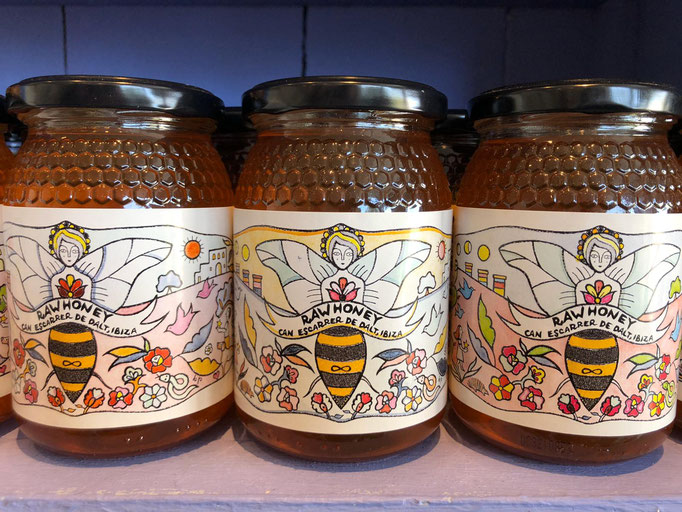 Honey label for Juntos Organic Farm, Ibiza.