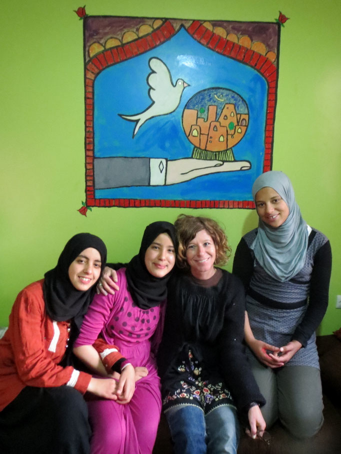 Painting in Asni (Morocco) for Education for All.