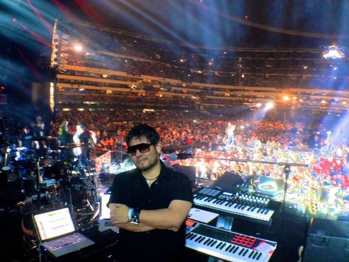 Foto con mi setup, en el Estadio Azteca, evento "Los 40 Principales", Mayo 2014.