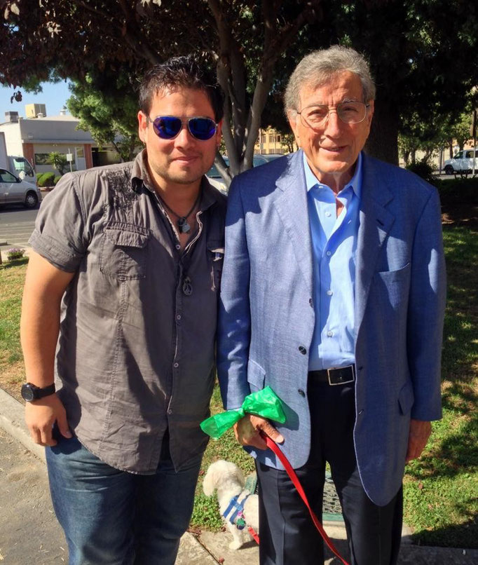 Una foto imperdonable: con el gran Tony Bennett en Fresno, California