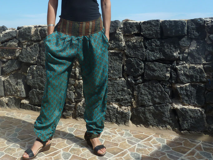 Puja trousers ( free size )