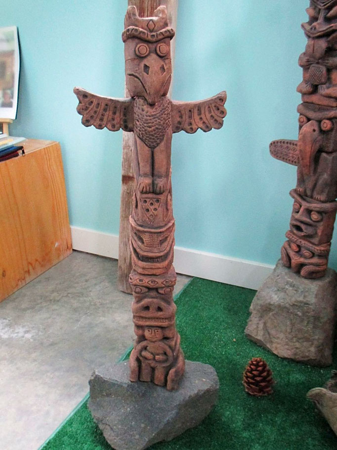  First Nations Totem.  Height with rock: 80cm (31.5'), height rock: 13cm (5')