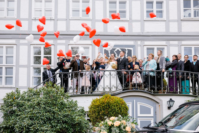 Hochzeit Karina & Christopher auf Schloß Lüdersburg Gruppenfoto