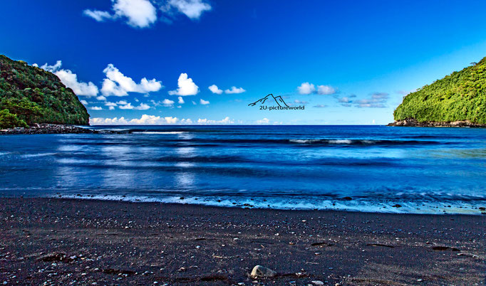 Bild: schwarzer Sand, Maui