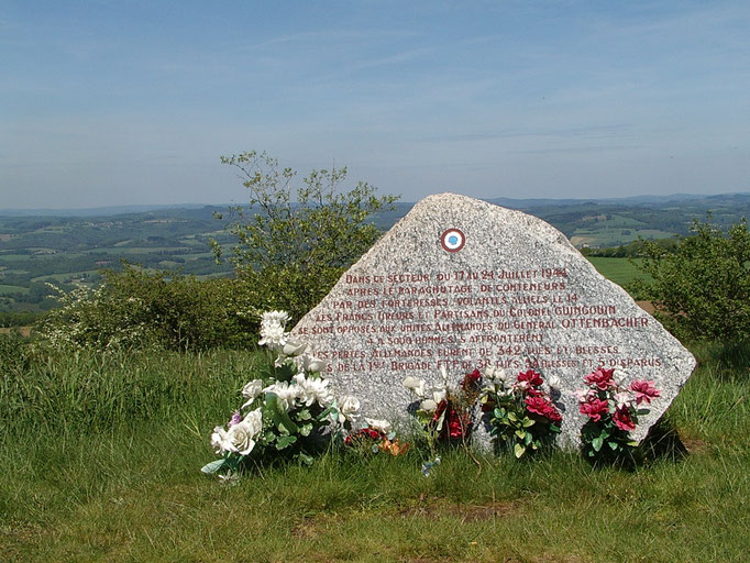Le Mont Gargan est un site chargé d'histoire : il fut le théâtre d'âpres combats entre le maquis de Georges Guingouin (Résistants) et l'armée allemande remontant vers la Normandie, en juillet 1944.