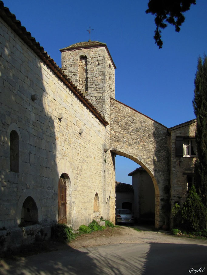 Chapelle ND des Cyprès ... côté Sud