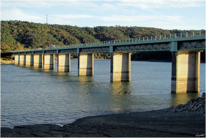 Le Grand Pont du Lac de St Cassien