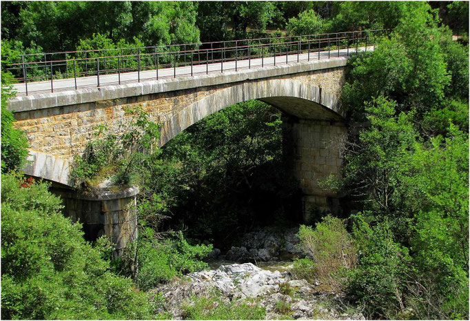 Le Pont sur la Siagne à St Cassien des Bois