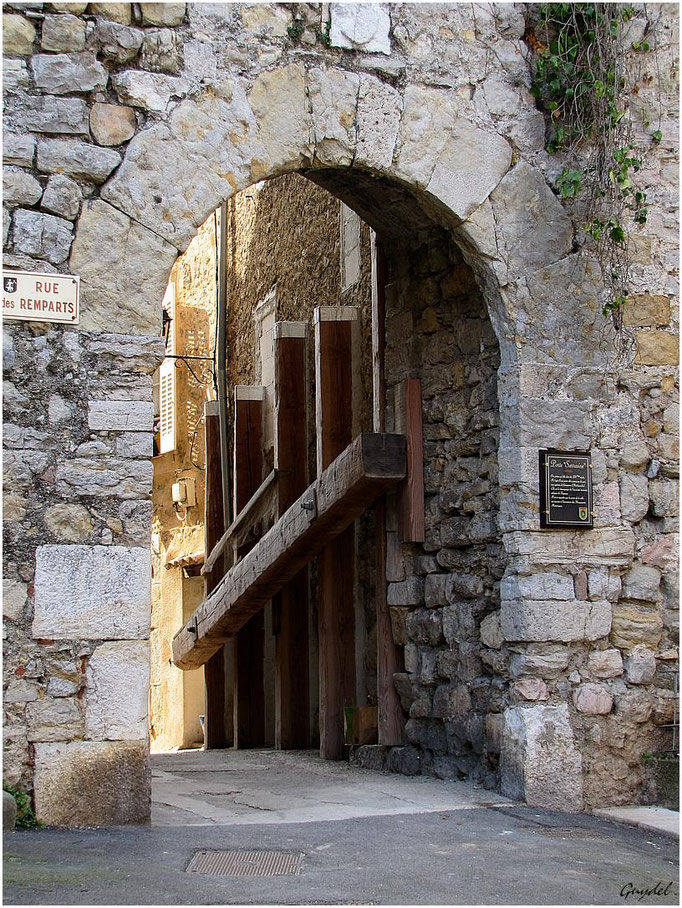 La Porte Sarrazine