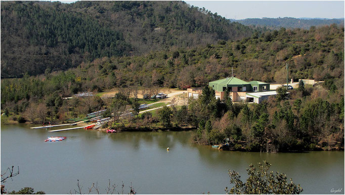 Lac de St Cassien ... la Base Nautique