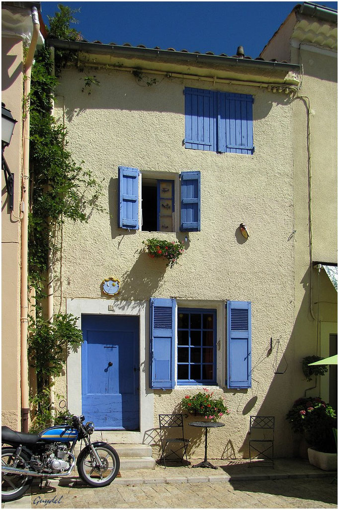 La Maison Bleue