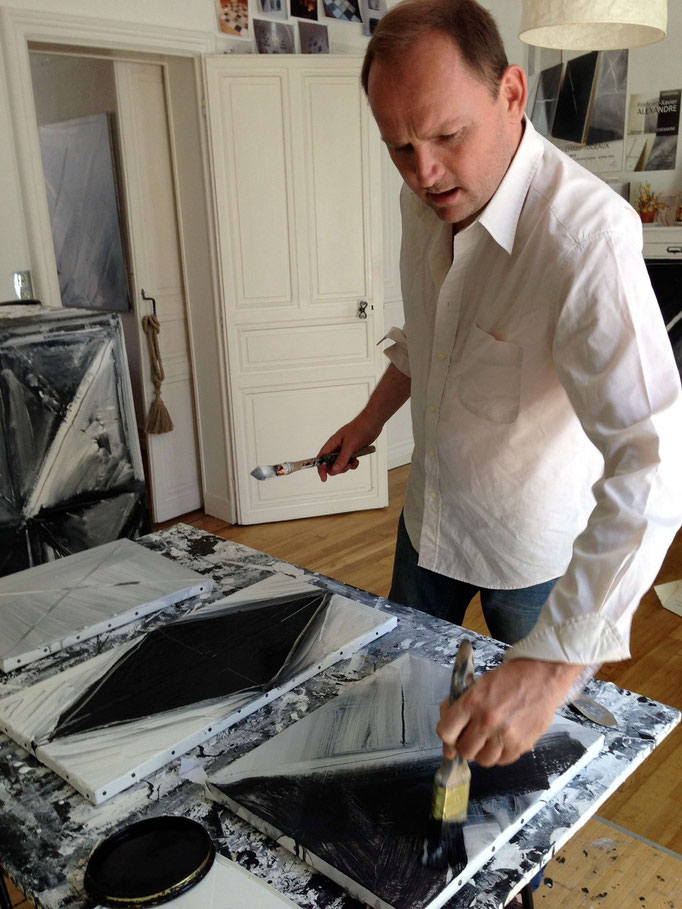 François-Xavier ALEXANDRE dans son atelier de la rue du Maine. (2015).