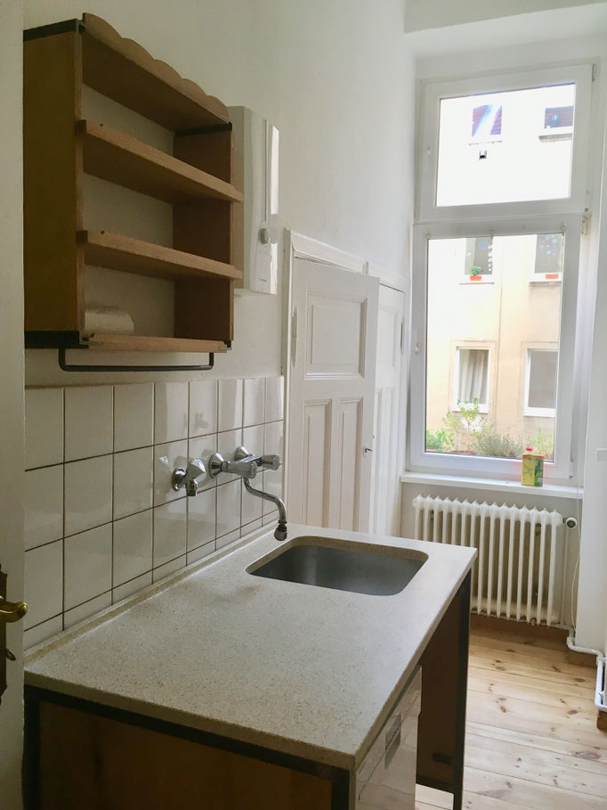 Hinstellküche Terrazzo Arbeitsplatte Stahl 
