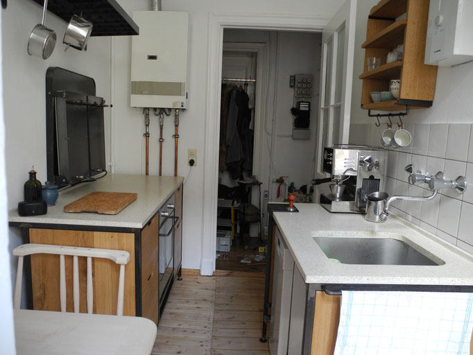 Berliner Küche zum Hinstellen Terrazzo Stahl Eiche 