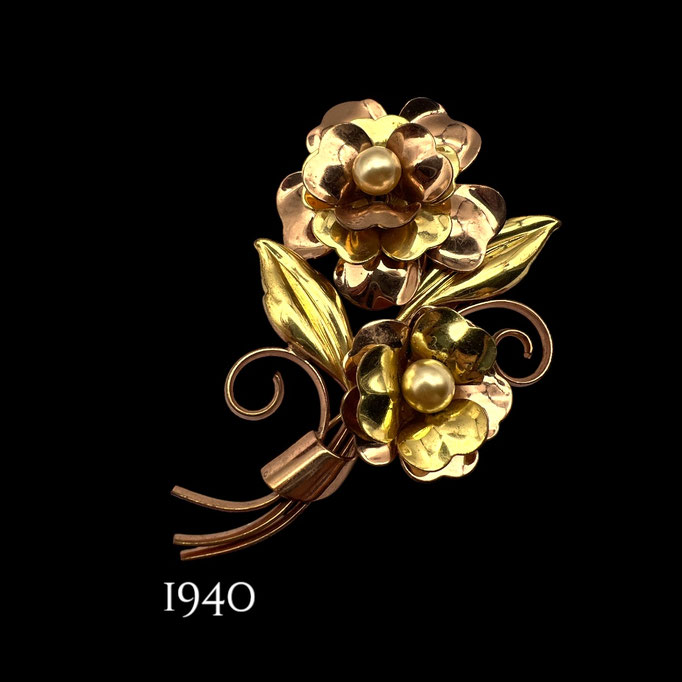 1940 Lush bouquet of roses brooch,authentic Retro era w/yellow gold & rose gold finish, pearls- bouquet wild roses in full bloom-471/7