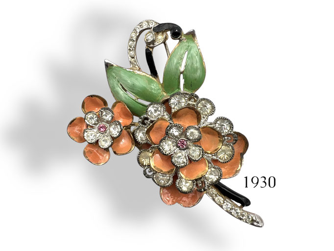 Ca.1930/40 exquisite Salmon Pink floral corsage hand enameled w/clear rhinestones accent - Adorable  Retro bouquet brooch -- art.408/7
