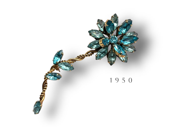 Vintage Vivid Aqua glass rhinestone very long stem flower  brooch pin-Great shine and vibrant stones. Long stem flower - Art.401/7