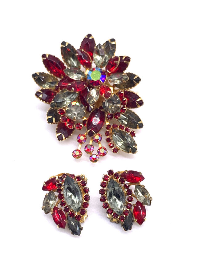 1950s Beau Jewels Ruby Red and Smokey Gray Prong-Set Austrian Crystal Rhinestone Brooch and Earring Demi Set. ~ Art.94/4 ~
