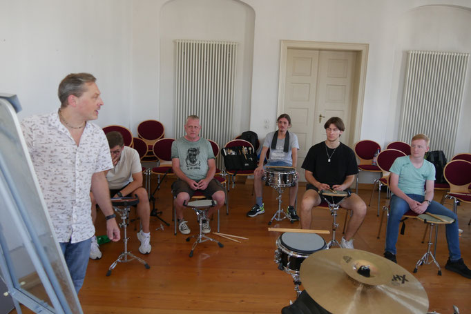 MusikWerkstatt-Workshop Drum-Bass-Gitarre-Keyboard