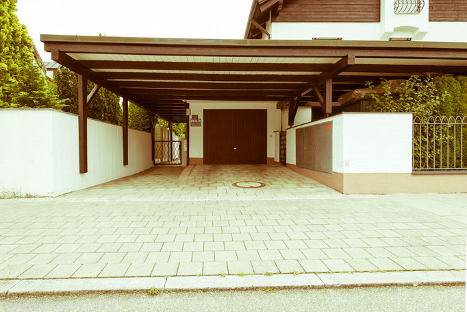 Fotoprojekt "1200 Garagen Menzing", Architekturfotograf: Klaus D. Wolf, München