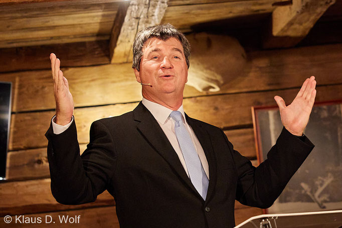 Eventfotograf München, Wolfgang Krebs als Markus Söder, Firmenevent, Steinplatte, Tirol