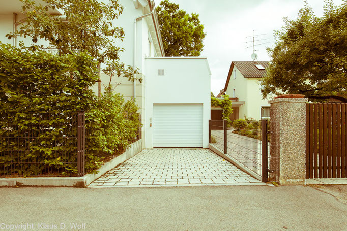 Fotoserie "1200 Garagen Menzing", Fotograf: Klaus D. Wolf, München