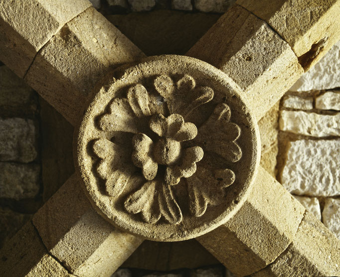 Grange monastique, dite château de Galinières, tour maîtresse, clef de voûte du rez-de-chaussée