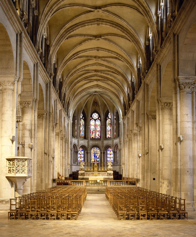 Cathédrale Saint-Jean de Besançon, nef et choeur