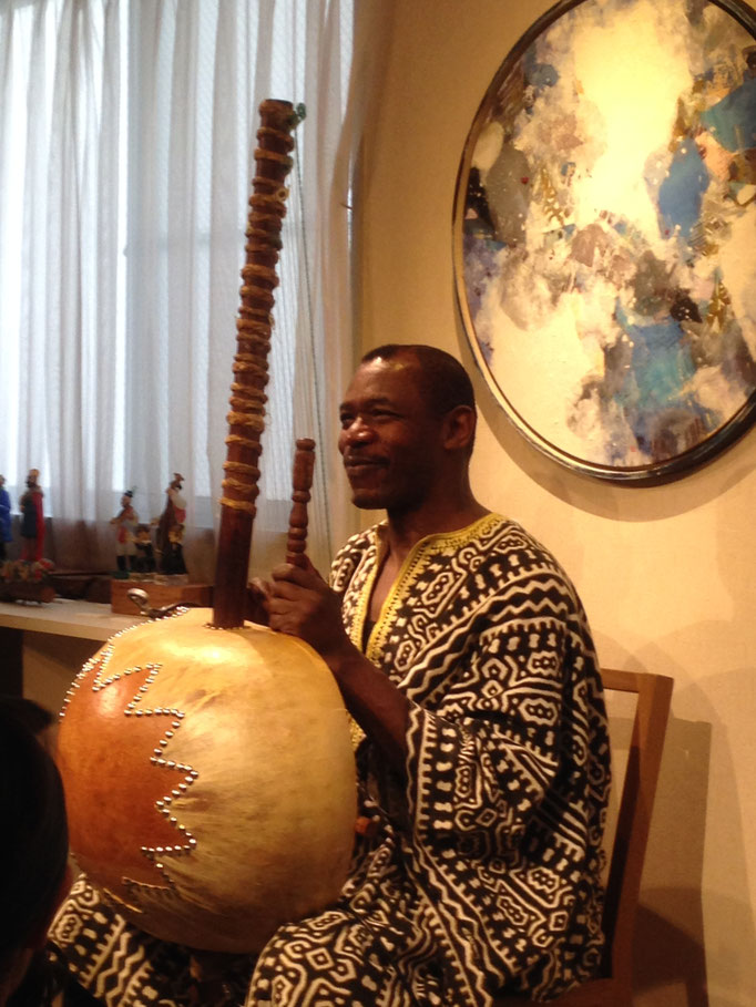 コラ (西アフリカ・マリのハープリュート) コラ KORA Strings Musical