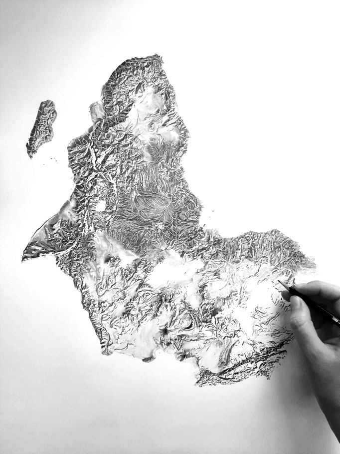 Carte de l'Afrique en relief - Crayon Graphite - Atelier Capucine Minot