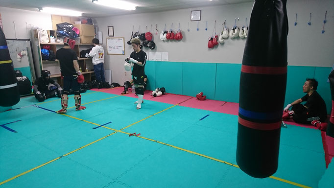 キックボクシング、グローブ空手はteamYAMATOで練習しましょう。