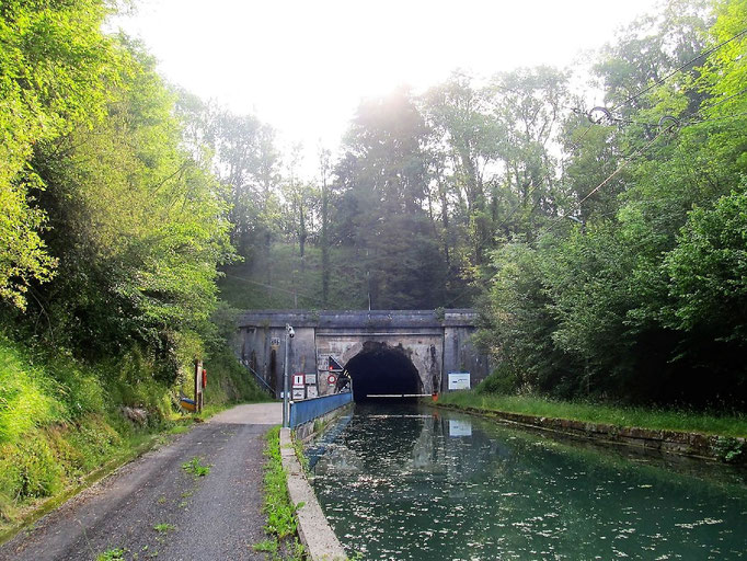 Tunnel von Mauvages - 4877 m lang.