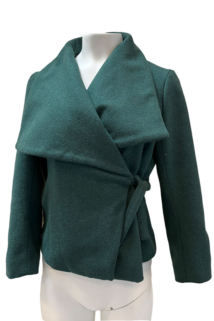 Grüne Wickeljacke aus Wollstoff