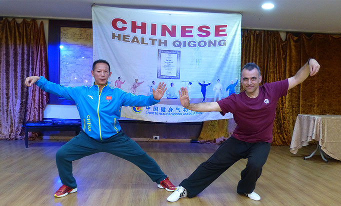 Junto al maestro "Xie Yelei" (Congreso Health Qigong 2016)