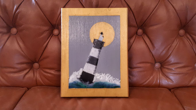 "Schwarzer Leuchtturm auf Lichtgrau" im Ikonenstil, 26x20 (Ölpastellkreide und Acrylfarben auf Holz) 