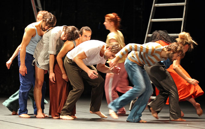 Neue Stücke Tanztheater Wuppertal Pina Bausch Ensemble Photo Detlef Erler