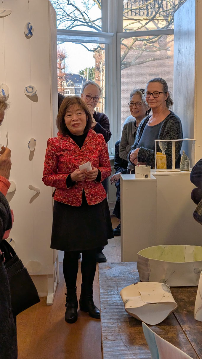Yuk-Kan Yeung aan het toespraken