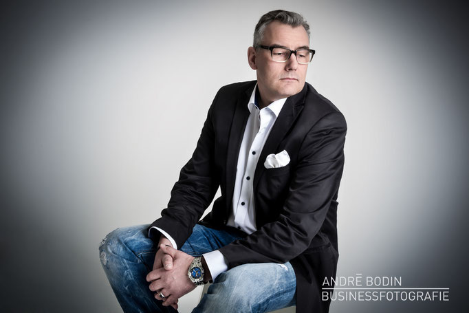 Businessfotografie: Geschäftsführerportrait bzw Charakterportraits für einen Unternehmer