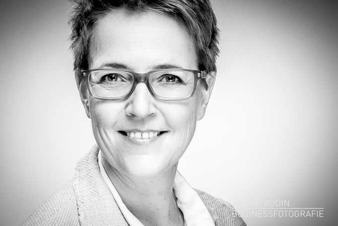 Businessfotografie: Geschäftsführerportrait bzw Charakterportraits für eine Coaching-Unternehmerin