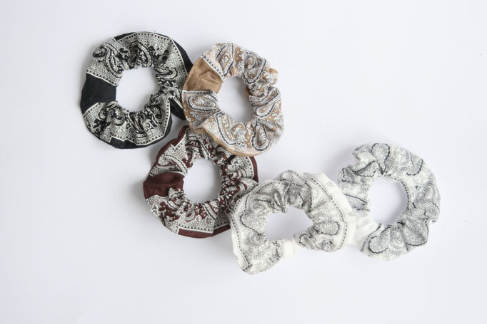 Scrunchies aus Glarner Tüechli
