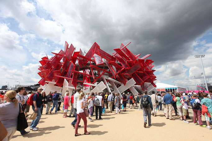 Pavilion Construction | Coca-Cola Sponsor Pavilion, Olympic Games 2012 London. Copyright: Manfred Jahreiss