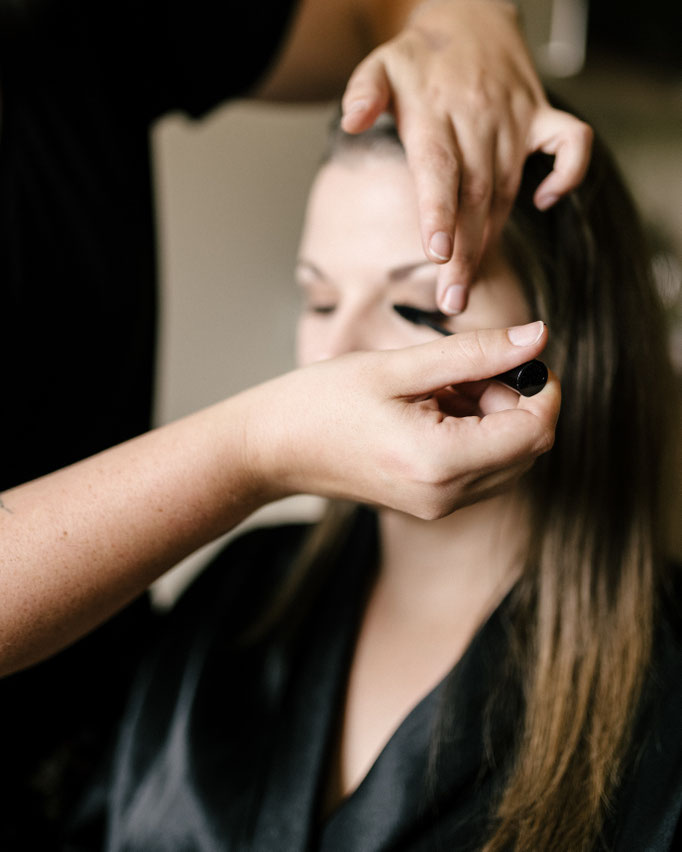 Getting ready Braut Wimperntuschen - Mariposa Styling mit Stil Wien und Umgebung ©Chiara Milo