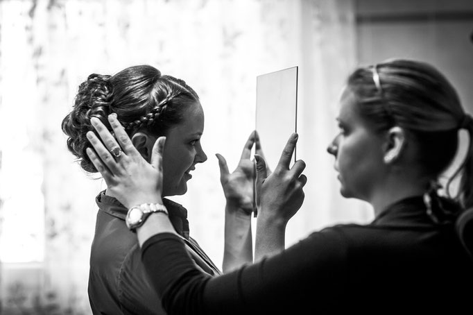 Getting ready Braut Kontrollblick Spiegel Finish - Mariposa Styling mit Stil Wien und Umgebung 