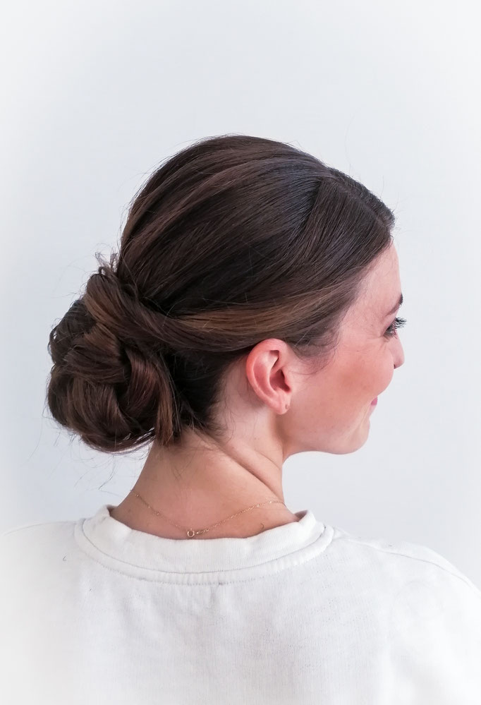 Frisur Lowbun Braut  - Mariposa Styling mit Stil Hochzeitsstyling Wien und Umgebung ©Mariposa